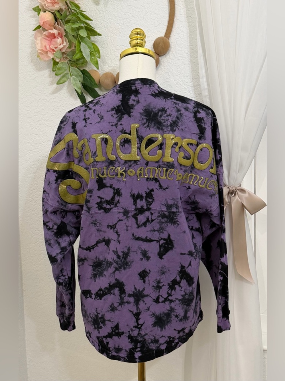 NEW Disney Hocus Pocus Purple Tie Dye Spirit Jersey Amuck Gold Sanderson XS RARE